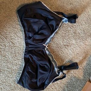 Selling a Royce nursing bra from specialty lingerie store size 85F (fits 36G)